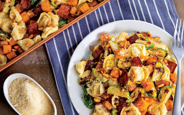 Sheet-Pan Butternut Squash, Bacon & Brussels Sprouts Tortelloni<br />
